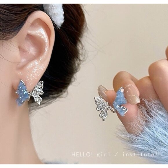 Jewelry - Blue Butterfly Pearl Earrings